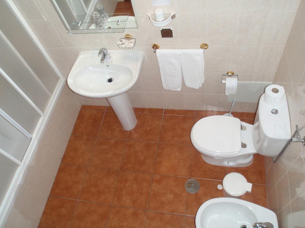 אוריקי Hotel Romba מראה חיצוני תמונה